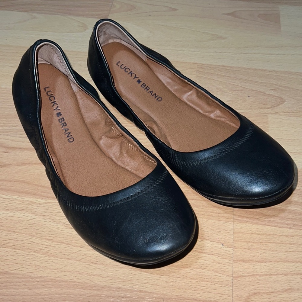 Excellent used condition lucky brand ballet flats